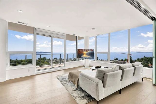1342 Johnston Road 905, White Rock