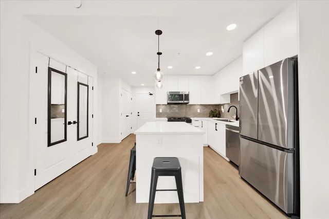 3528 146a Street 309, Surrey