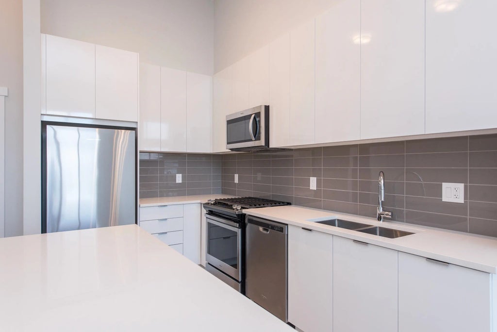 8150 207 Street C610, Langley