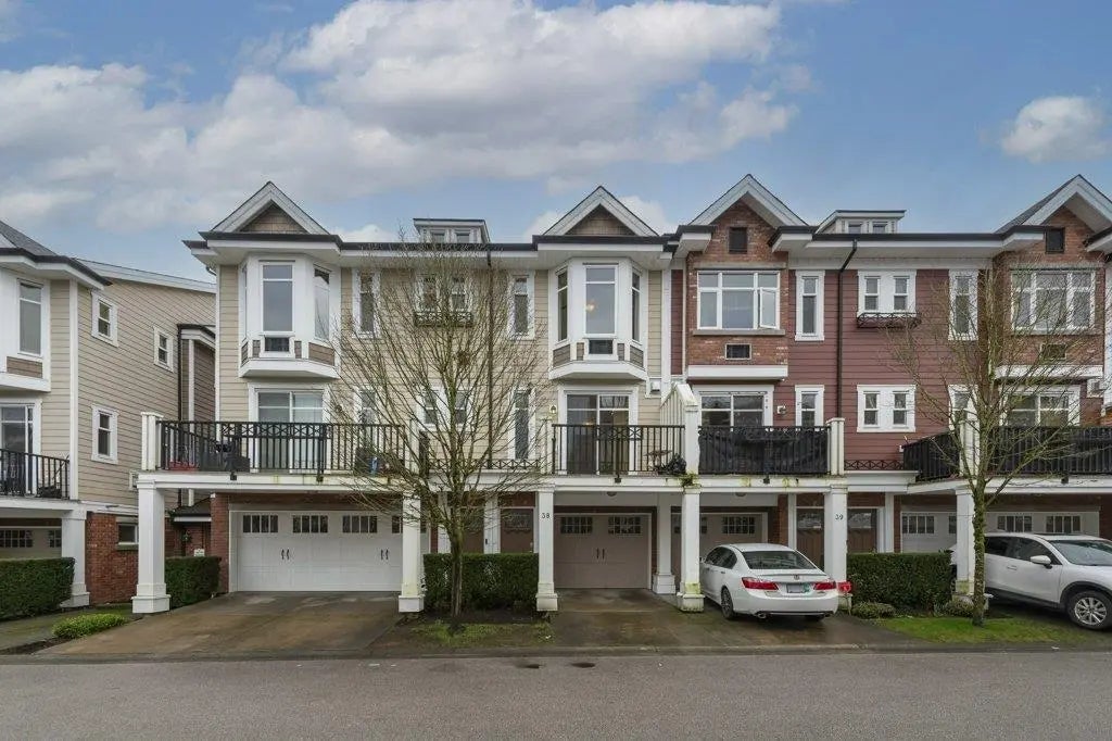 20738 84 Avenue 38, Langley