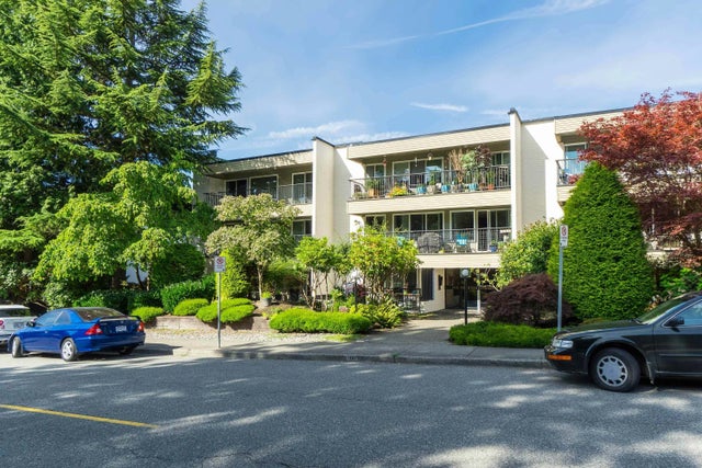 1351 Martin Street #304, White Rock