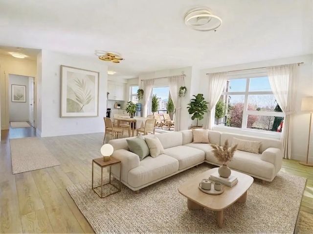 22577 Royal Crescent 303, Maple Ridge