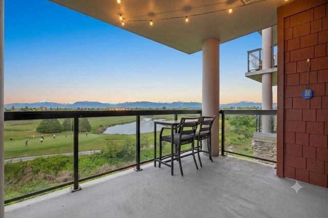 5011 Springs Boulevard 307, Tsawwassen