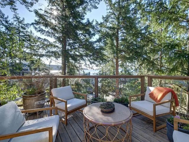 9291 Truman Road, Halfmoon Bay