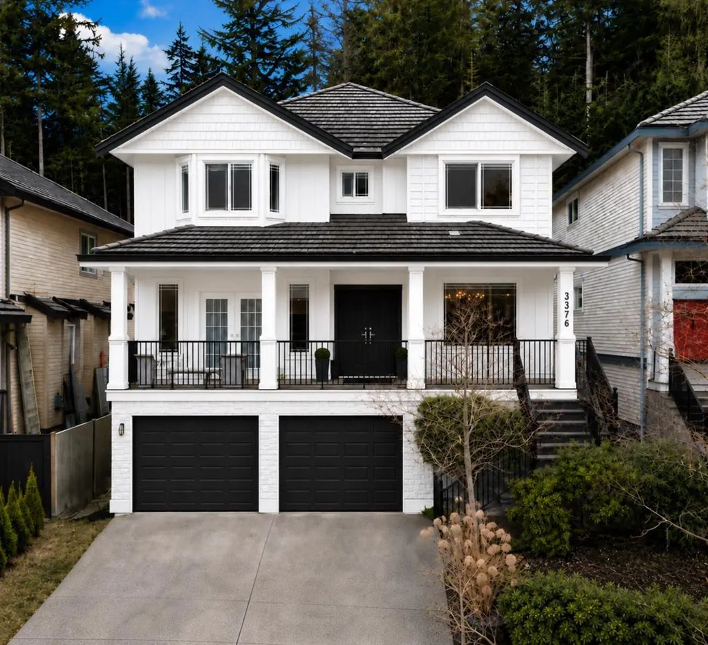 3376 Plateau Boulevard, Coquitlam