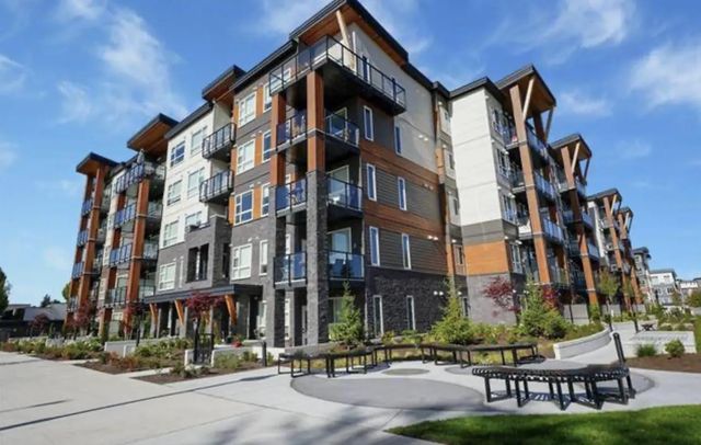12143 223 St 221, Maple Ridge