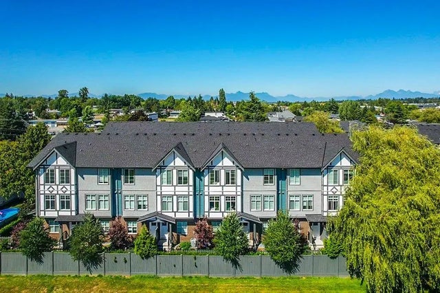 17528 60 Avenue 14, Surrey