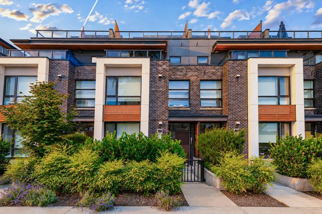 6085 Irmin Street 302, Burnaby