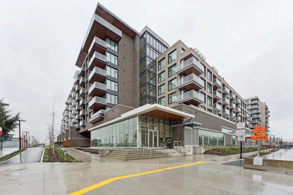755 Harbourside Drive 317, North Vancouver