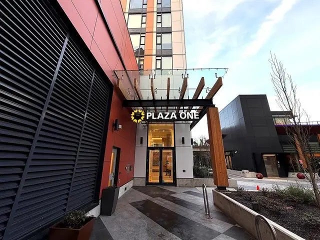 13725 George Junction Avenue 3707, Surrey