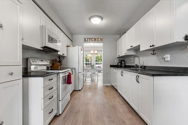 36060 Old Yale Road 111, Abbotsford