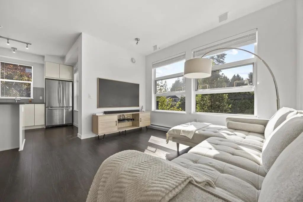 607 Cottonwood Avenue 216, Coquitlam