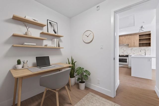 2233 156 Street 206, Surrey