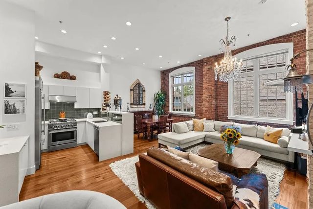 1811 W 16th Avenue 104, Vancouver