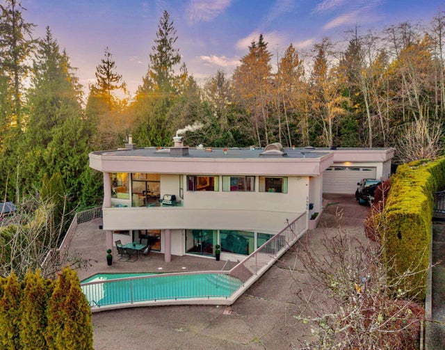 2490 Westhill Court, West Vancouver
