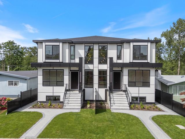 6037 Service Street 1, Burnaby