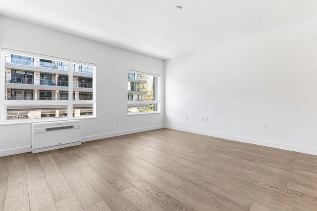 3590 W 39th Avenue 203, Vancouver