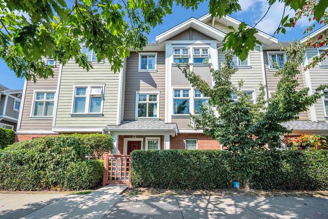 1135 Ewen Avenue 12, New Westminster