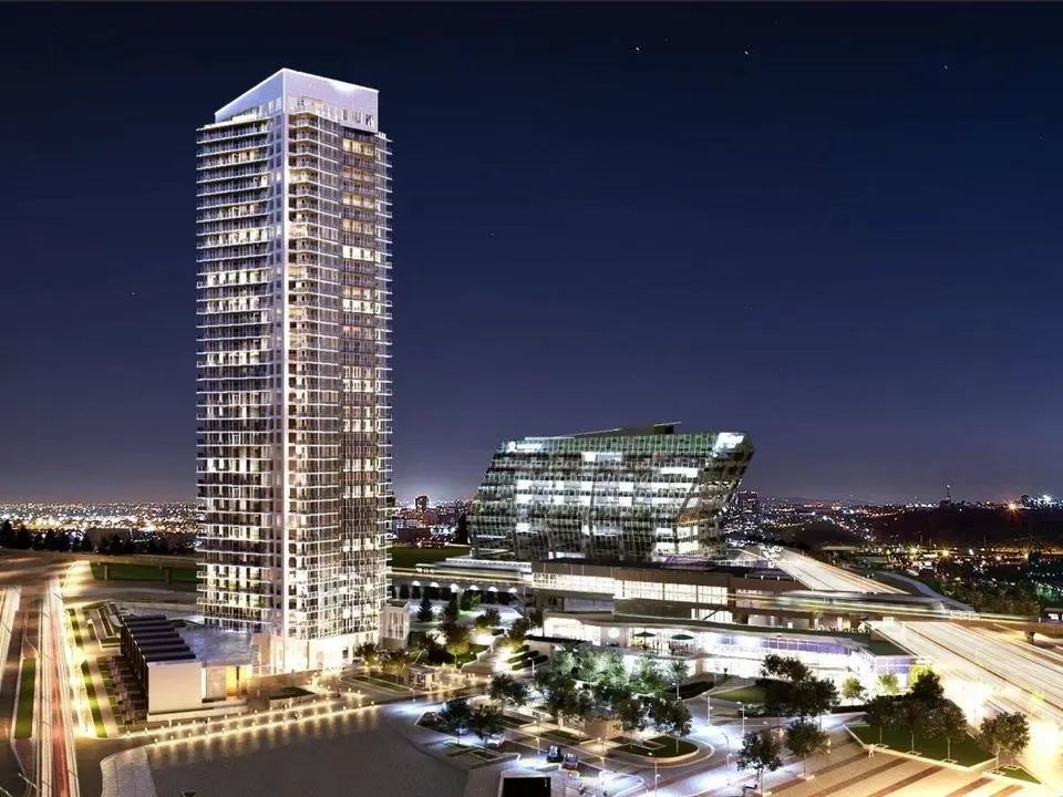 9887 Whalley Boulevard 3703, Surrey