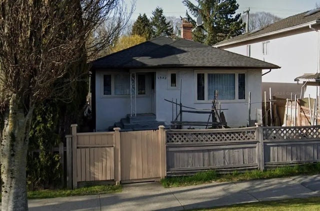 1953 E Broadway Drive, Vancouver