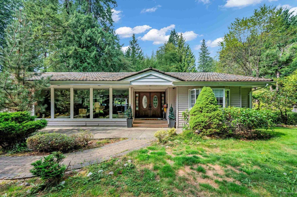 341 Rabbit Lane, West Vancouver