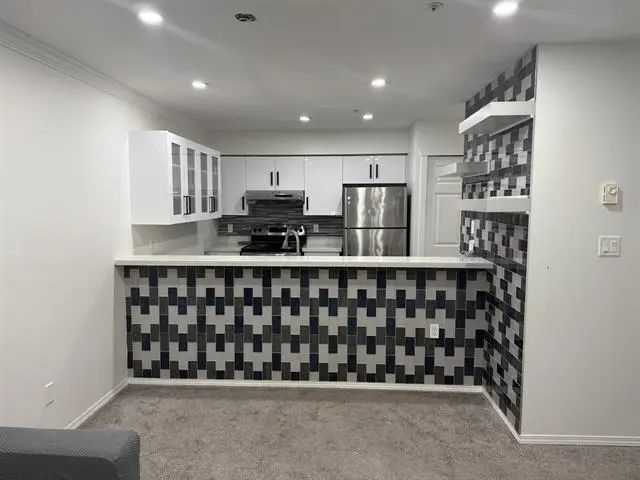 12739 72 Avenue 207, Surrey
