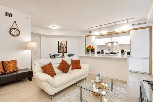 1618 Pullman Porter Street, Vancouver