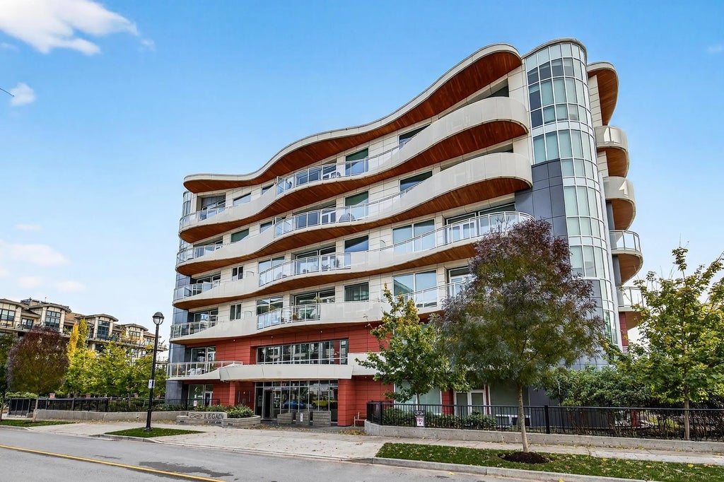 20416 Park Avenue 410, Langley