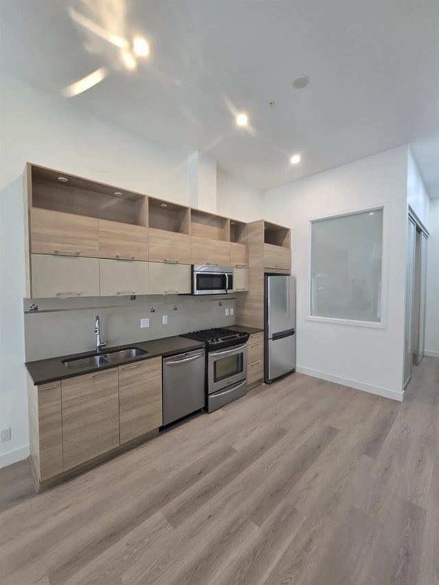 9150 University High Street 5, Burnaby