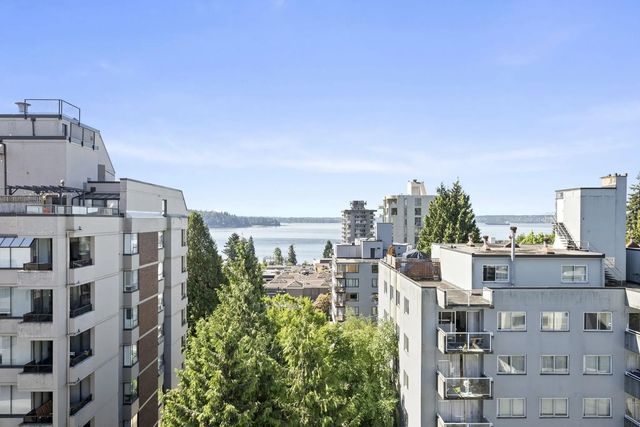 1750 Esquimalt Avenue 504, West Vancouver