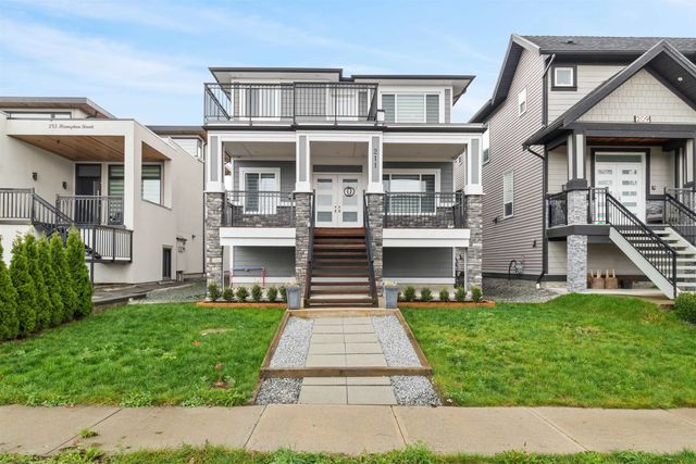 211 Hampton Street, New Westminster