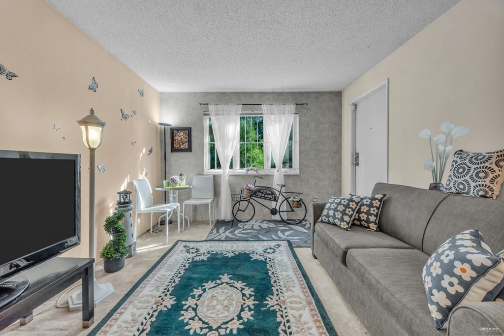 1122 King Albert Avenue 111, Coquitlam