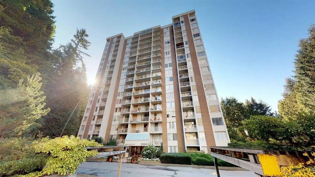 2004 Fullerton Avenue 1301, North Vancouver