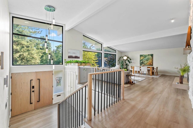 8 Halss Crescent, Vancouver