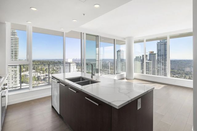 567 Clarke Road 3006, Coquitlam