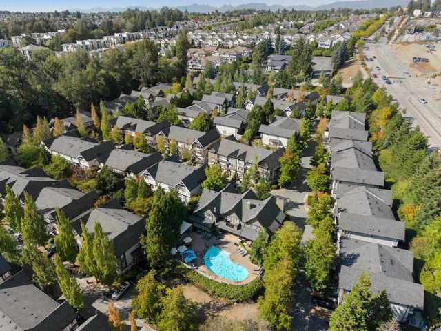 6747 203 Street 124, Langley