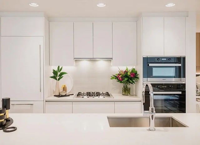 485 W 42nd Avenue 1402, Vancouver