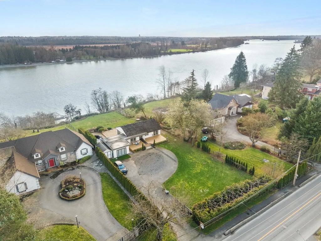 21866 River Road, Maple Ridge