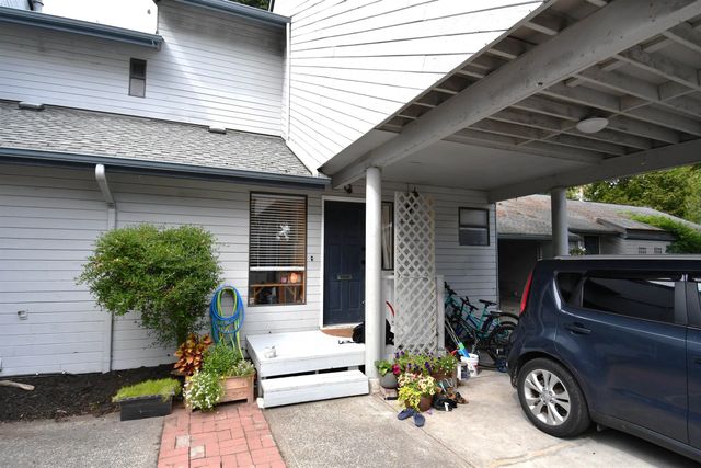 15855 Alder Place, Surrey