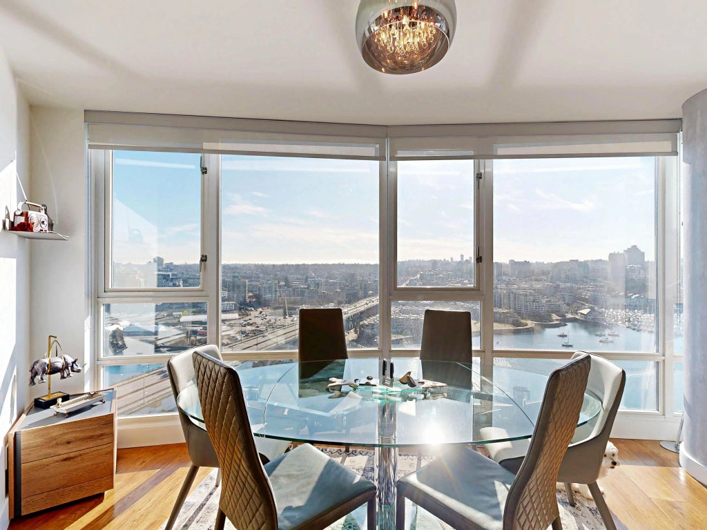 1033 Marinaside Crescent 2706, Vancouver