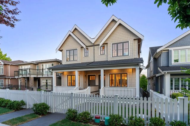 2578 E 4th Avenue, Vancouver