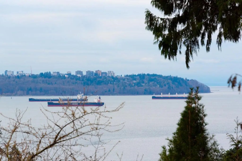 2338 Ottawa Avenue, West Vancouver