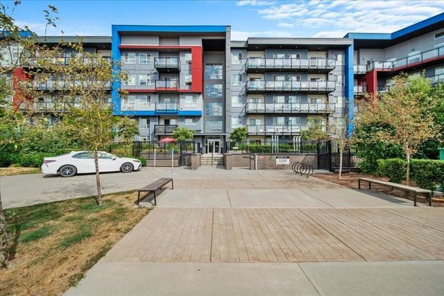 5486 199a Street 420, Langley