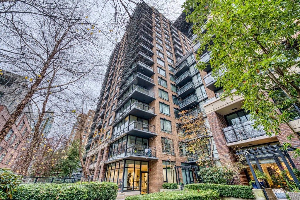 1088 Richards Street 1807, Vancouver