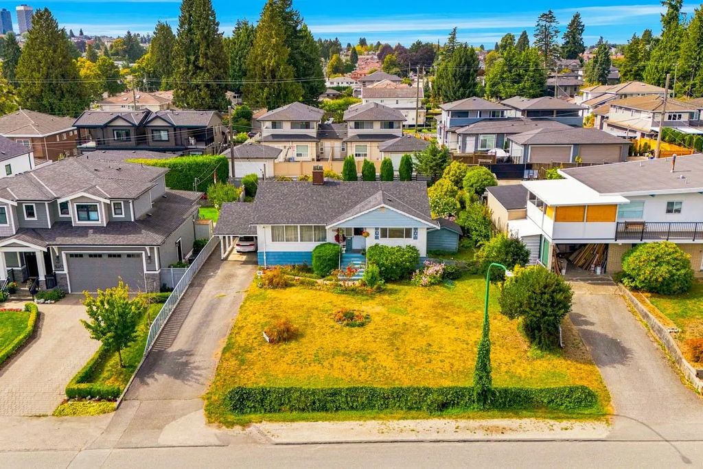 4335 Barker Avenue, Burnaby
