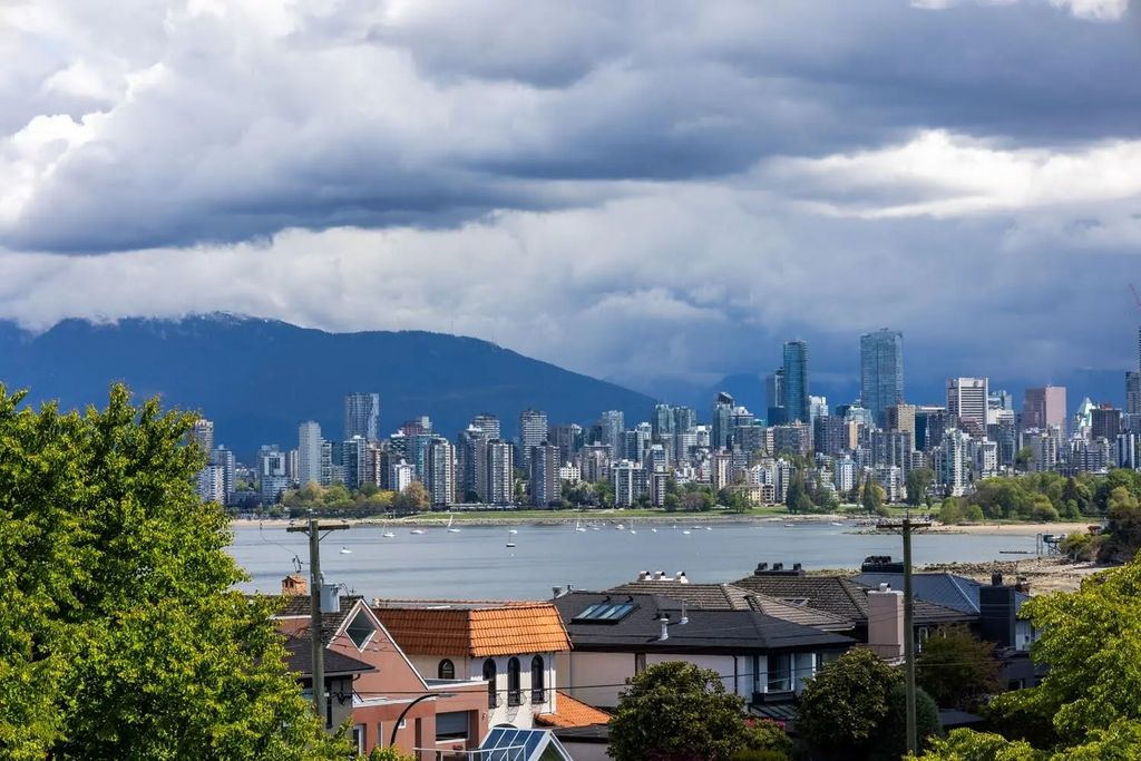 3240 W 1st Avenue, Vancouver