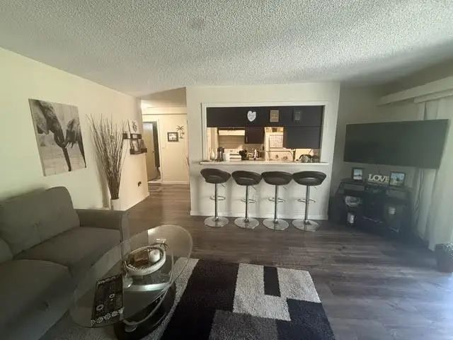 9867 Manchester Drive 310, Burnaby
