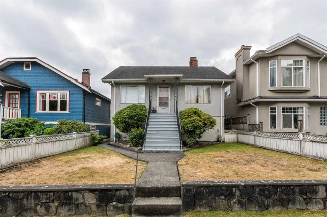 2236 Kitchener Street, Vancouver