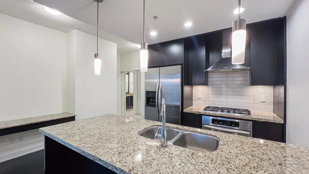 7088 18th Avenue 905, Burnaby