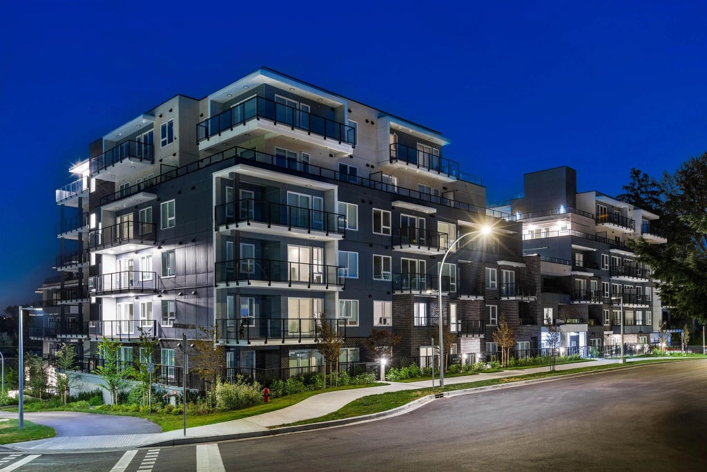 2002 St. George Street 221, Port Moody